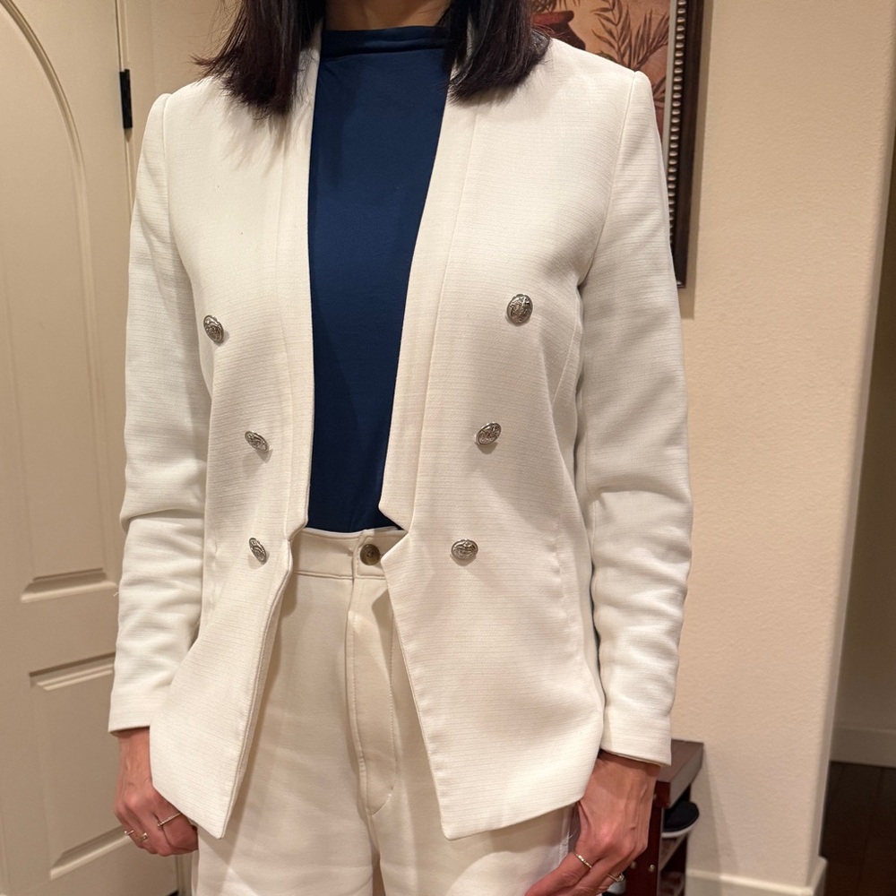 H&M Women's Elegant Cream Blazer - Picture 7 of 8